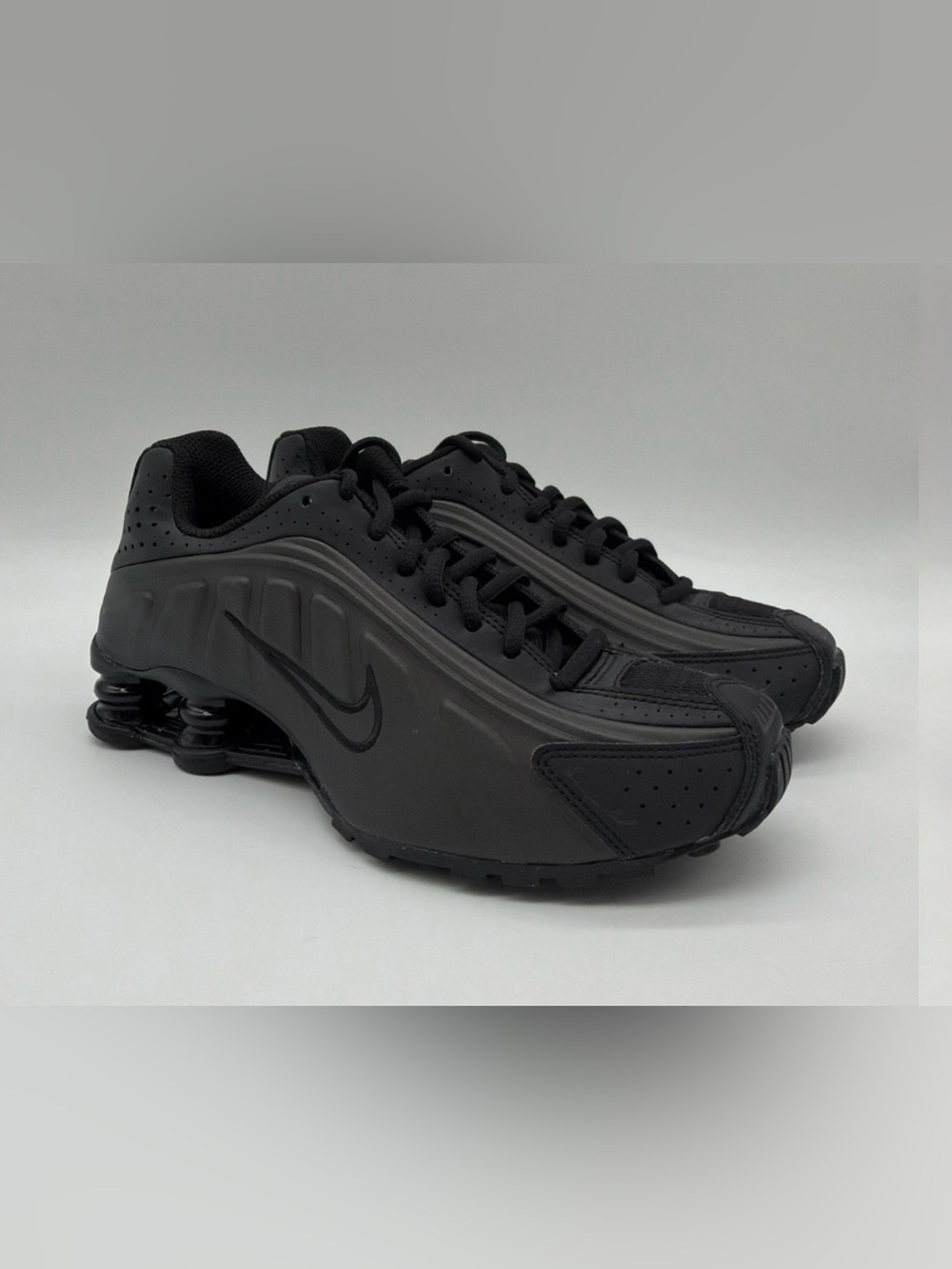 Nike Shox R4 Triple Black Size 5.5Y Running Shoes CW2626-003